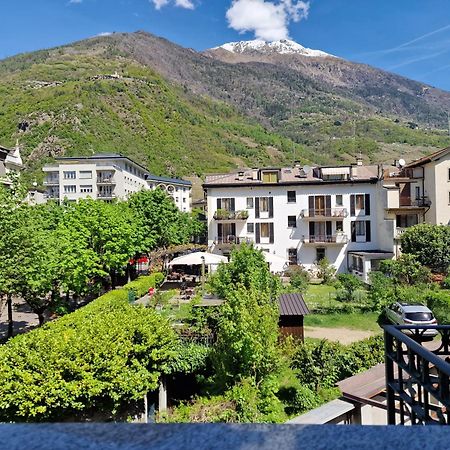 Bernina Station Center Apartment - Tirano Buitenkant foto