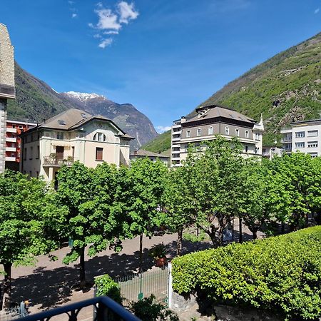 Bernina Station Center Apartment - Tirano Buitenkant foto