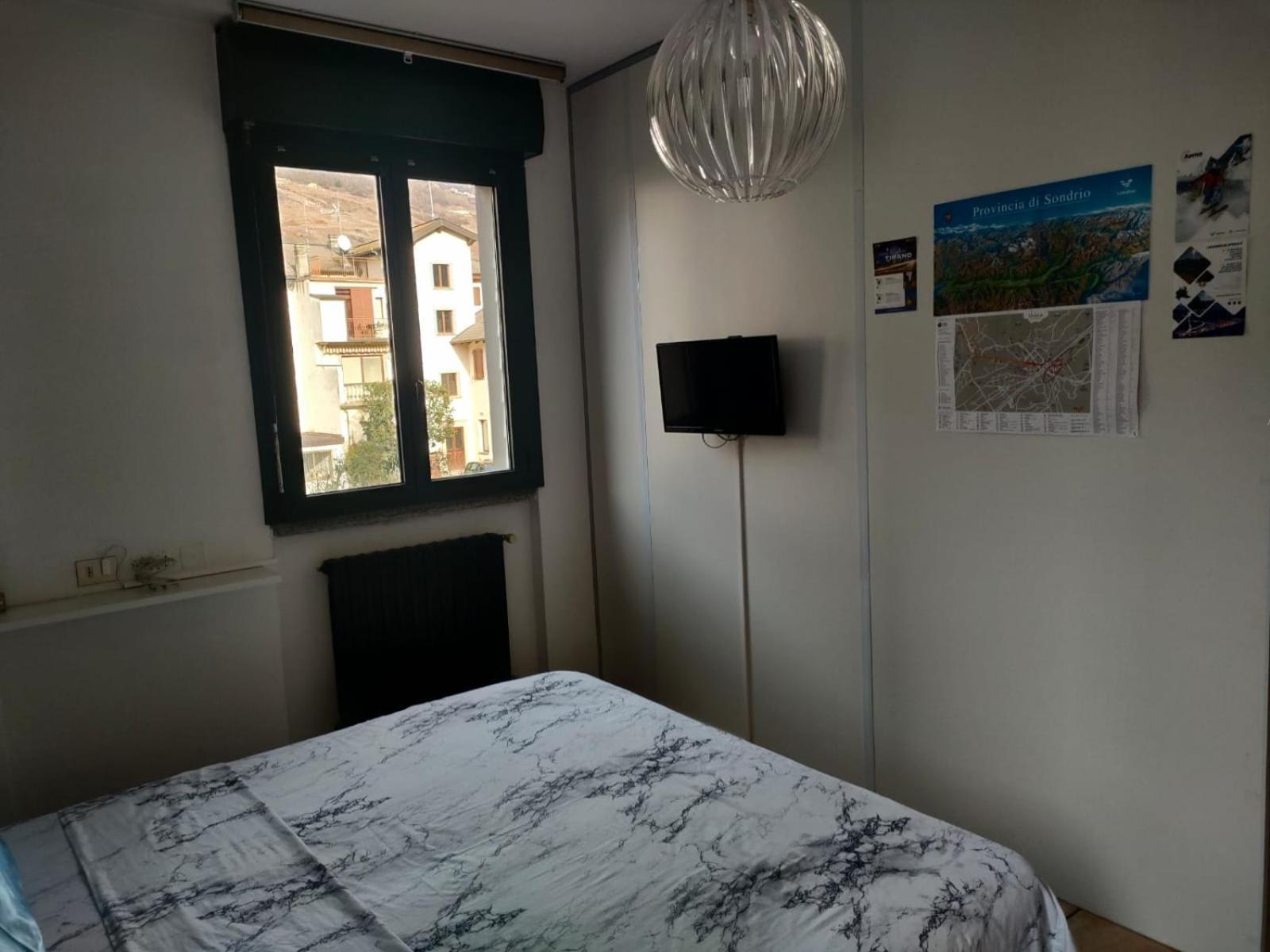 Bernina Station Center Apartment - Tirano Buitenkant foto
