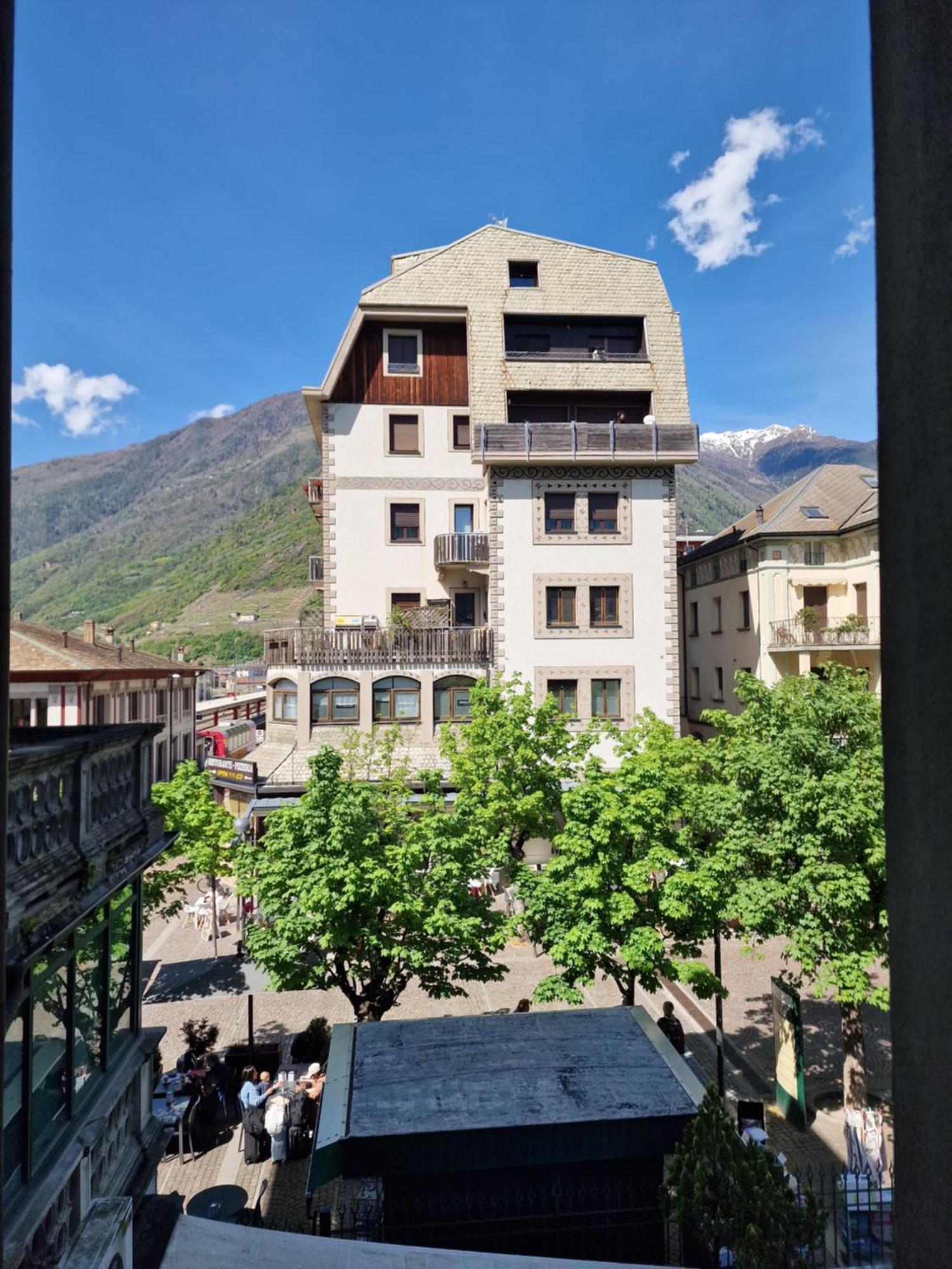 Bernina Station Center Apartment - Tirano Buitenkant foto